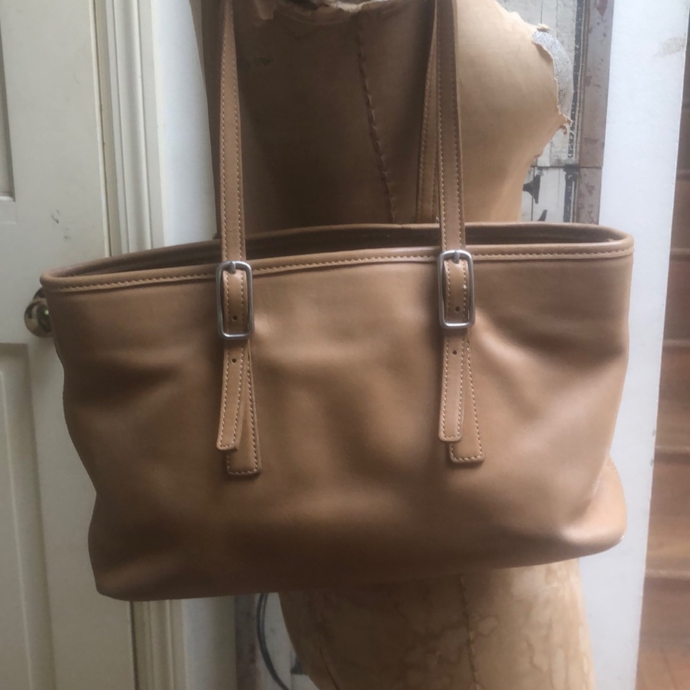 Vintage Coach tan leather handbag in cured condition